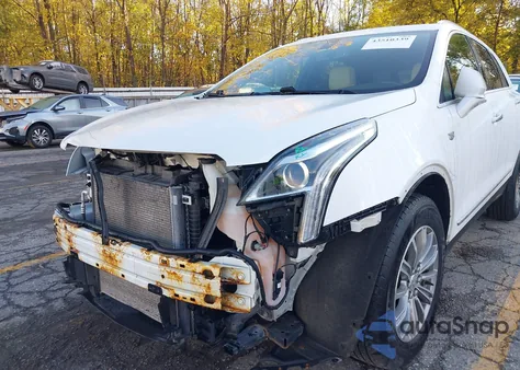 2017 Cadillac Xt5 Luxury z USA, uszkodzony, nr VIN 1GYKNBRS5HZ245761